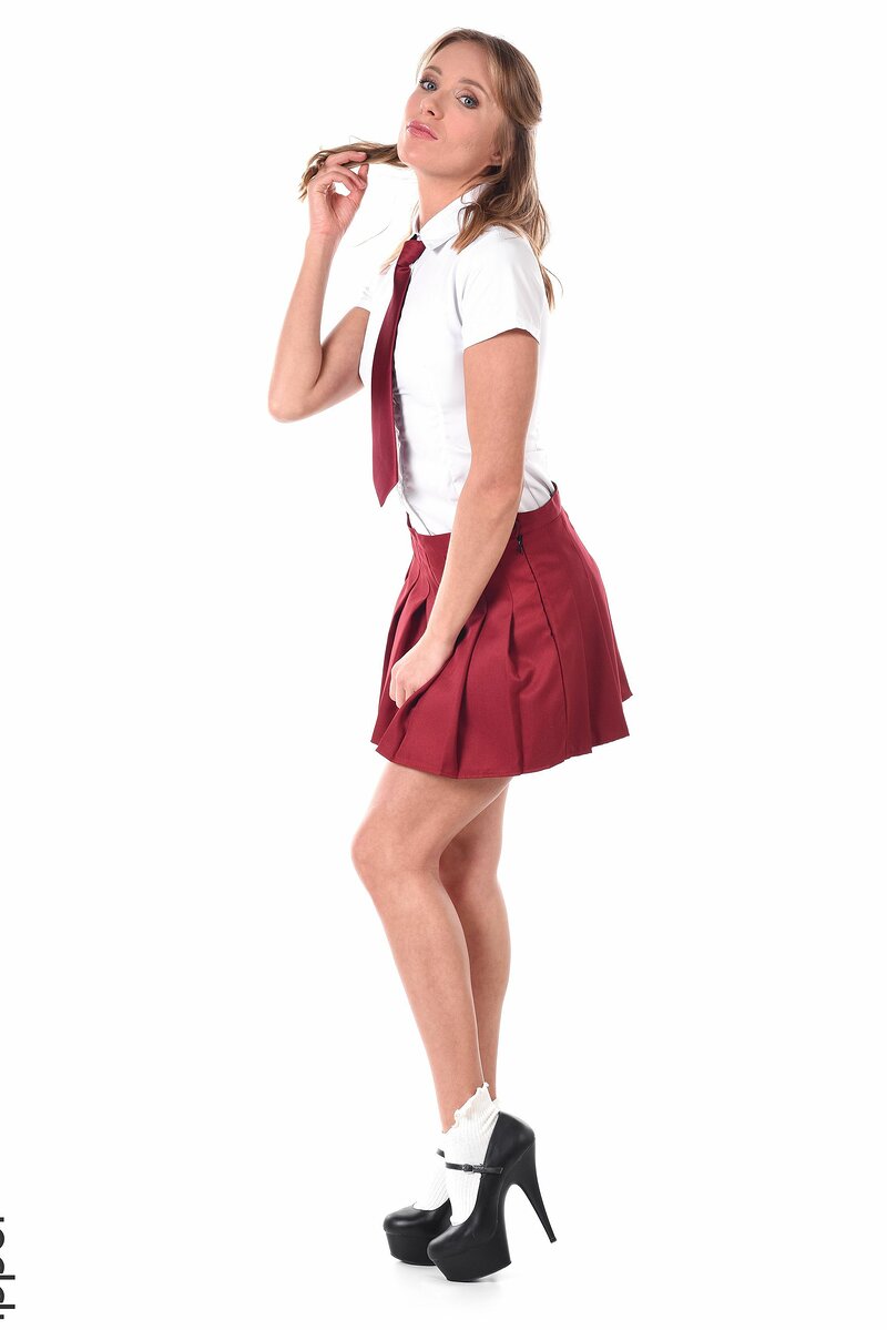 Ксения, 21